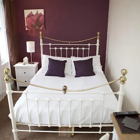 Serviced Lets - 152/154 Bath Road Guest house Bristol