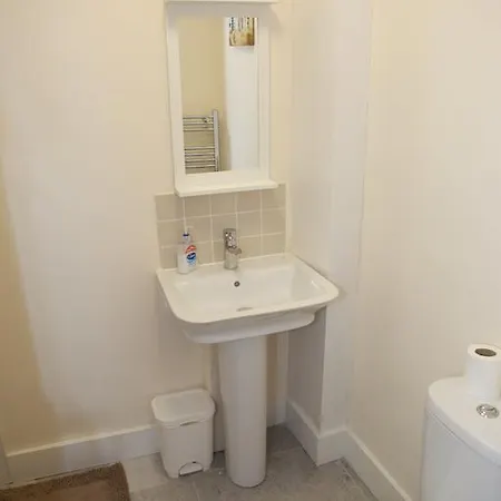 Casa de hóspedes Serviced Lets - 152/154 Bath Road