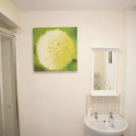Serviced Lets - 152/154 Bath Road Pensión