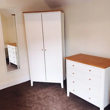 Serviced Lets - 152/154 Bath Road Maison d'hôtes Bristol