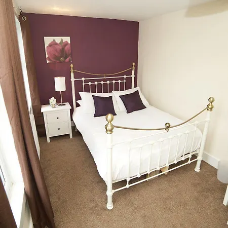 Serviced Lets - 152/154 Bath Road Maison d'hôtes